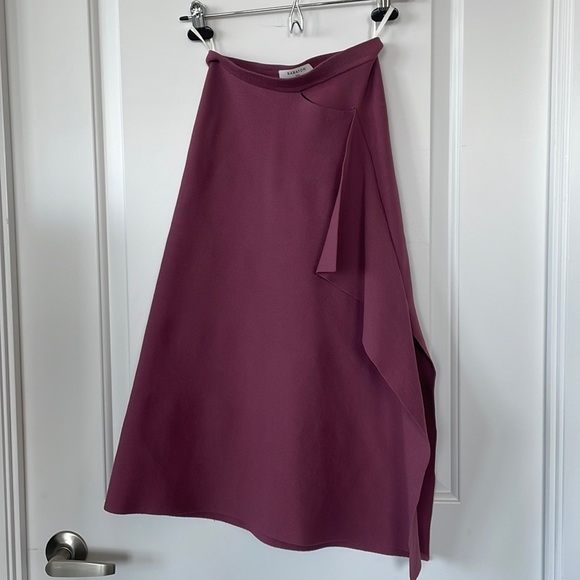 Aritzia Pamella Side Ruffle Skirt - Picture 1 of 6
